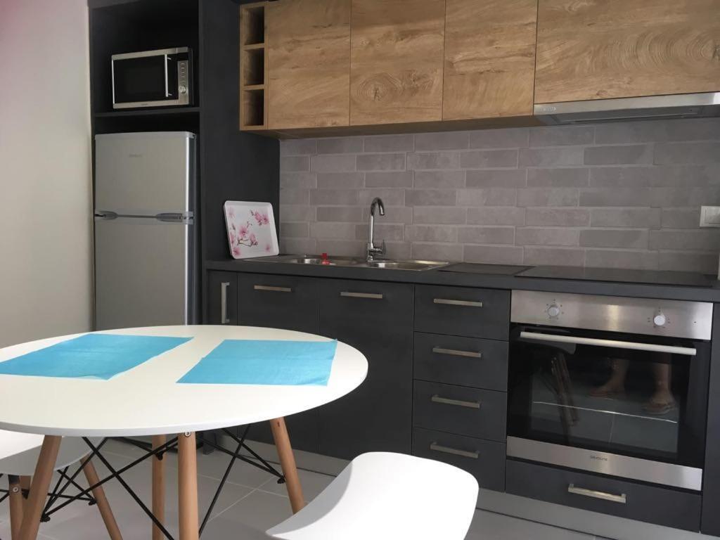 Apartamento Sofie'S Choice Mytilini Exterior foto